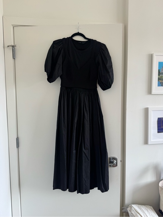 En Saison Dresses & Skirts - En Saison Black Puff Sleeve Midi Dress